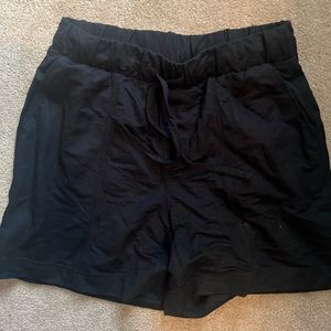 Black reitmans shorts size xsmall with draw strings